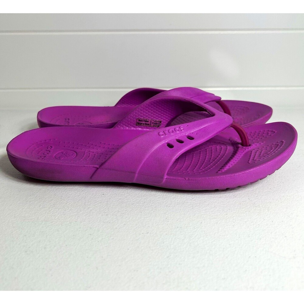 Crocs Women’s Sandals Size 9 Purple Solid Thong Slip On Casual Logo